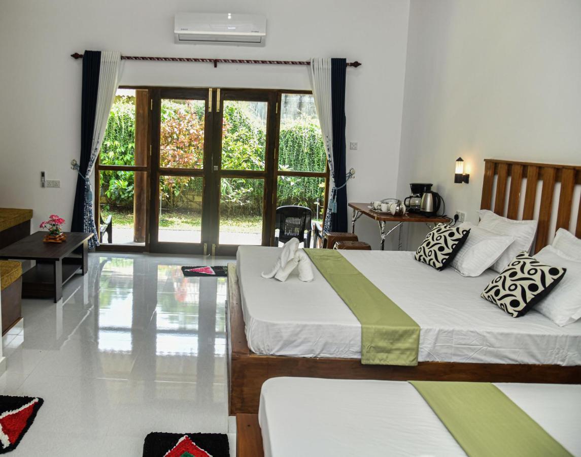 Hotel Clay House Udawalawe Esterno foto