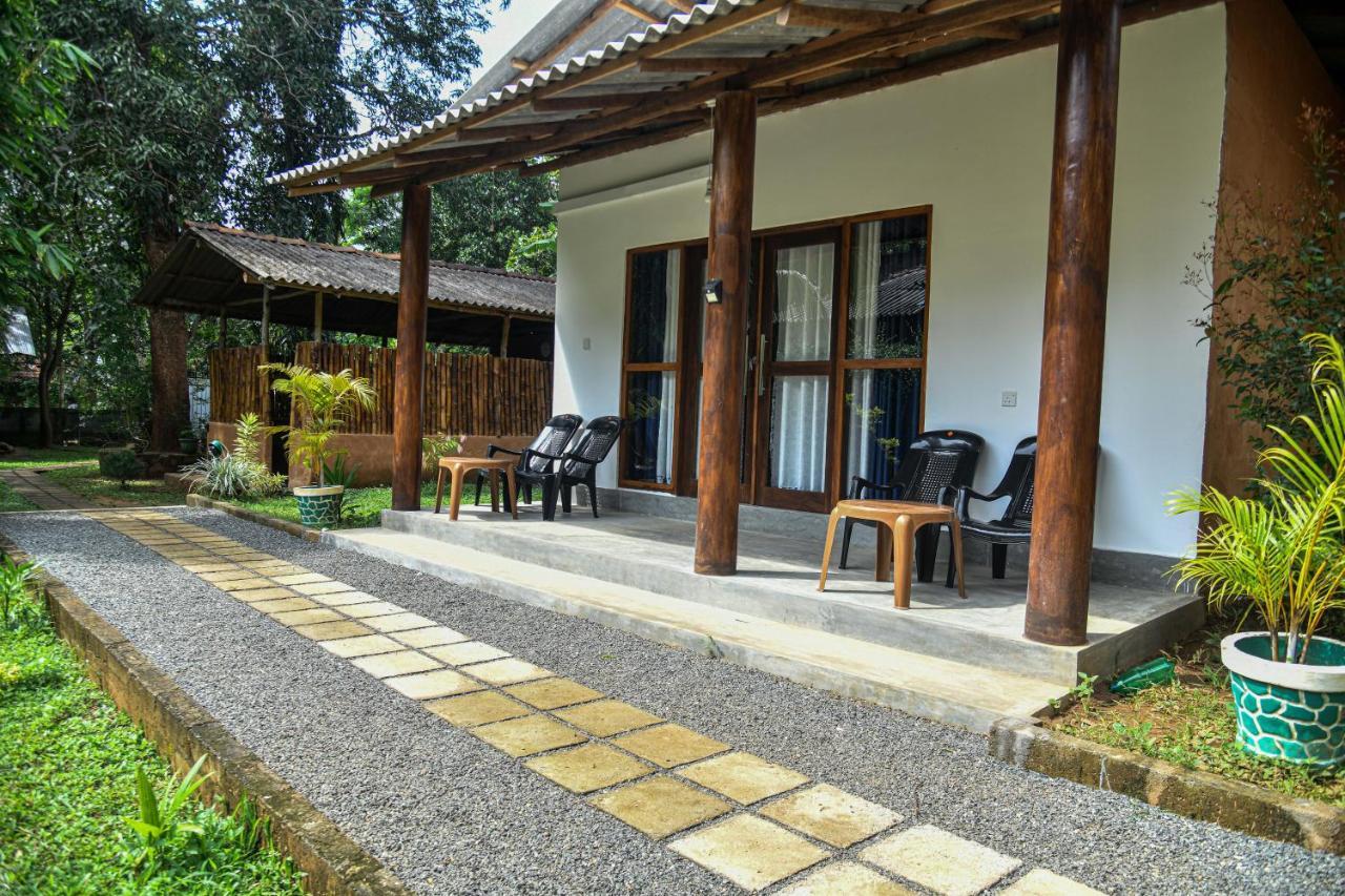 Hotel Clay House Udawalawe Esterno foto