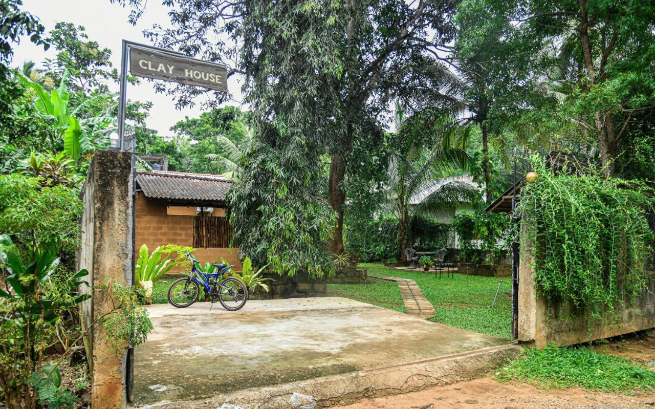 Hotel Clay House Udawalawe Esterno foto